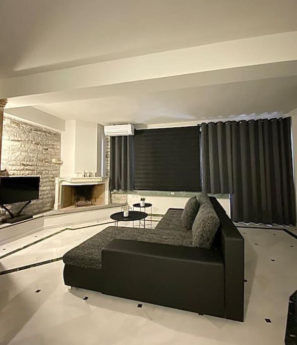 M&F Meteora Apartments #1 กาลัมปากา ภายนอก รูปภาพ